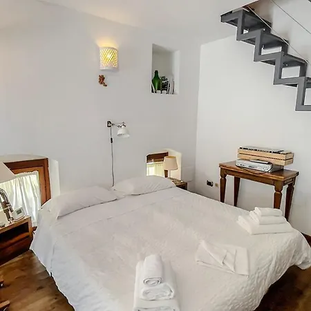 La Nel Borgo Howme